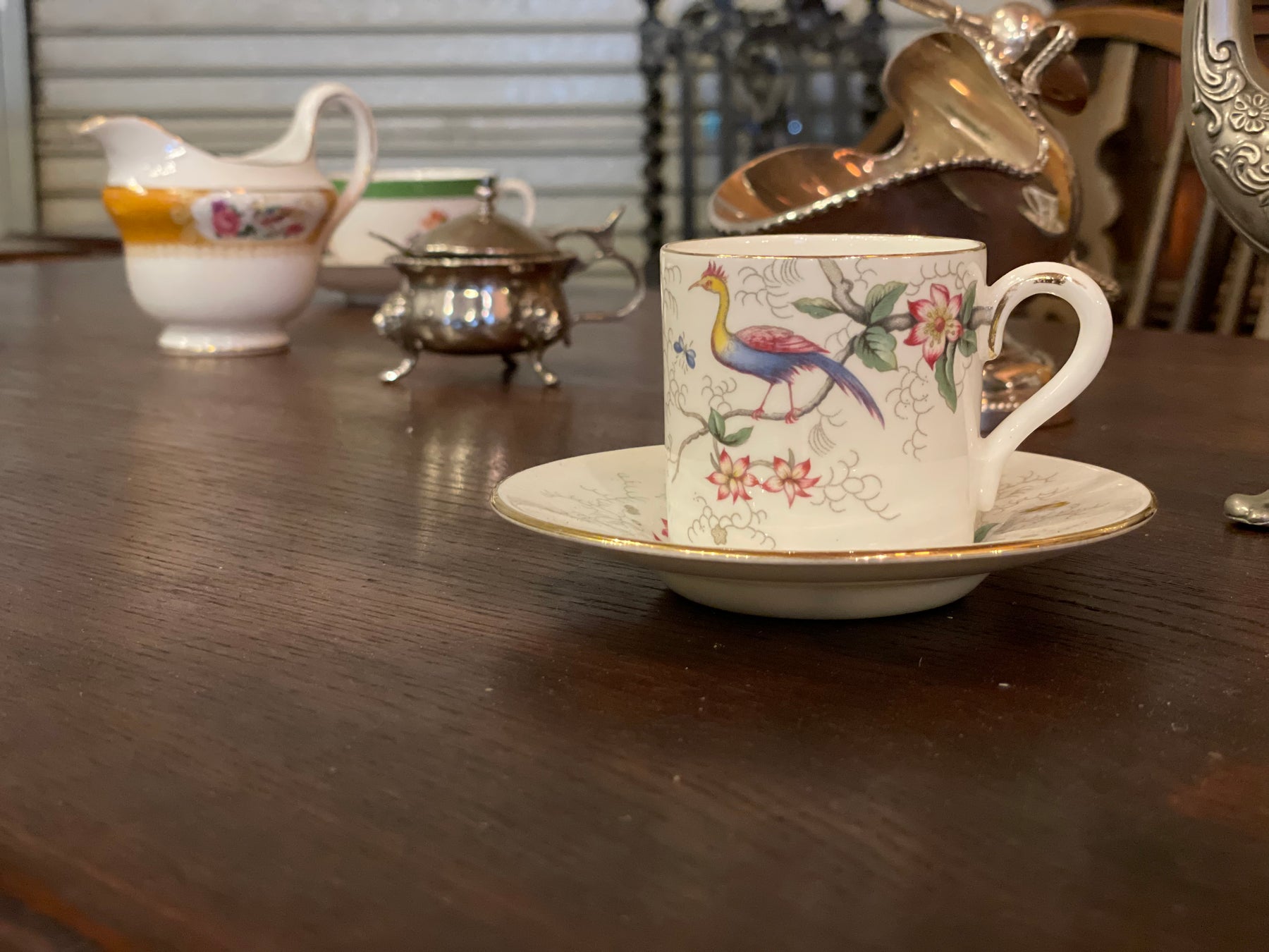 お茶の歴史とイギリスのティーカップの誕生まで