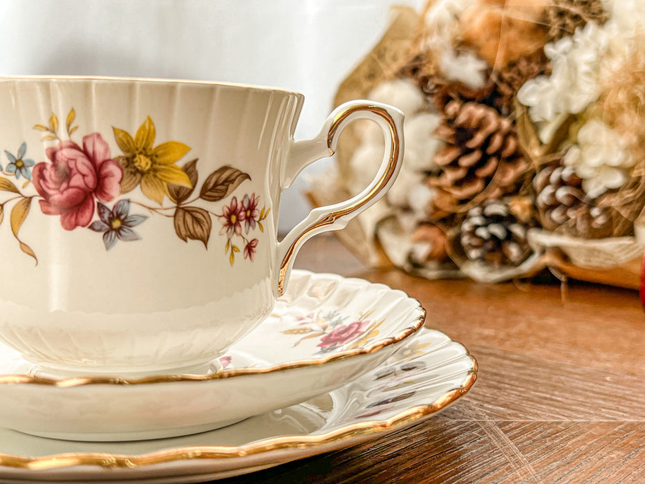 カップ&ソーサー(トリオ) b137