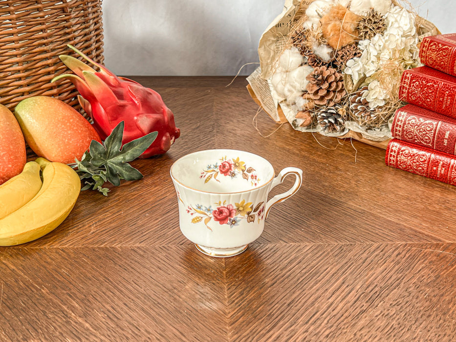 カップ&ソーサー(トリオ) b137